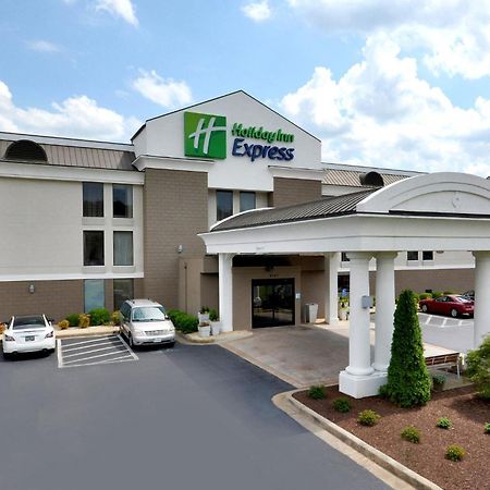Holiday Inn Express Danville By Ihg Bagian luar foto