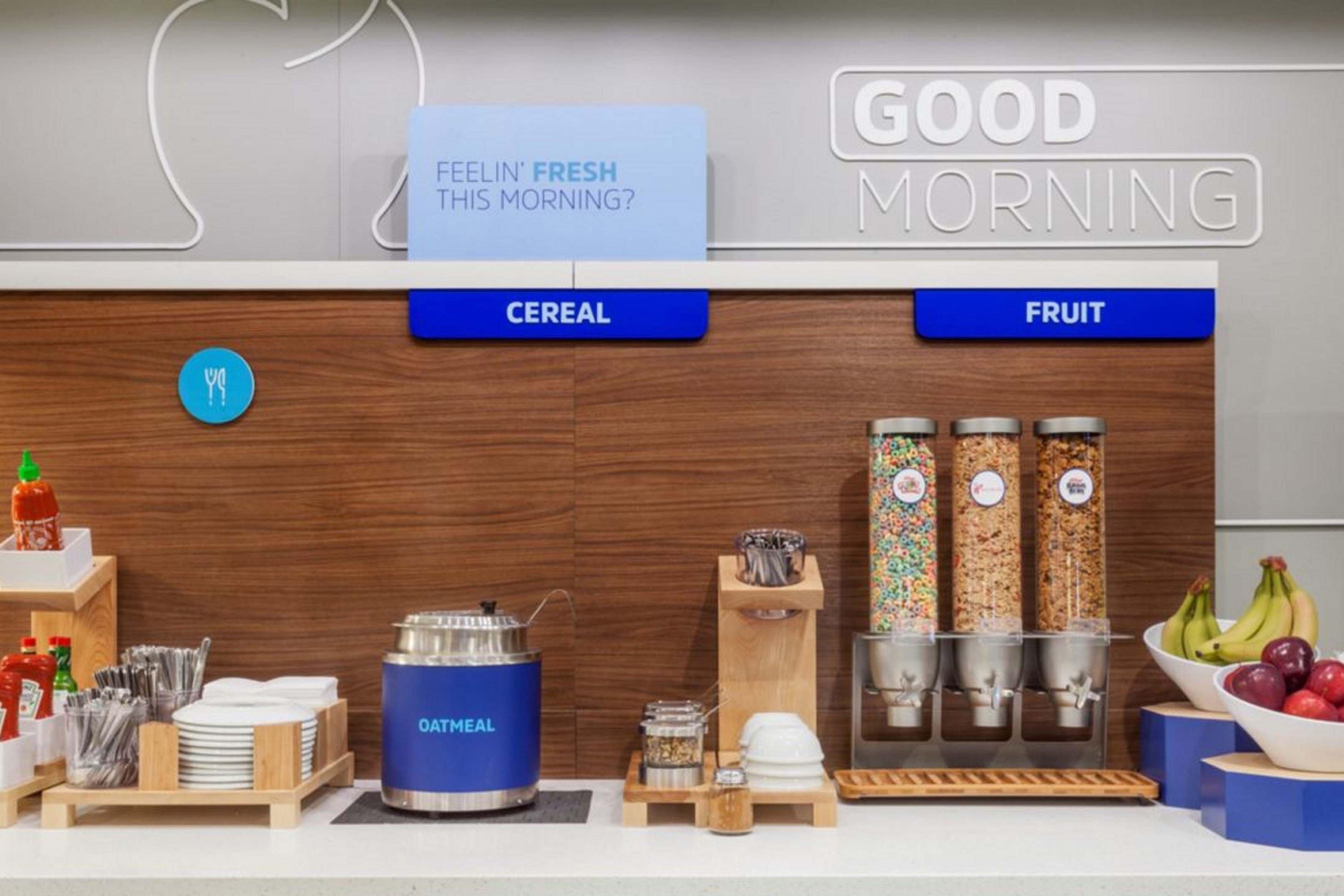 Holiday Inn Express Danville By Ihg Bagian luar foto