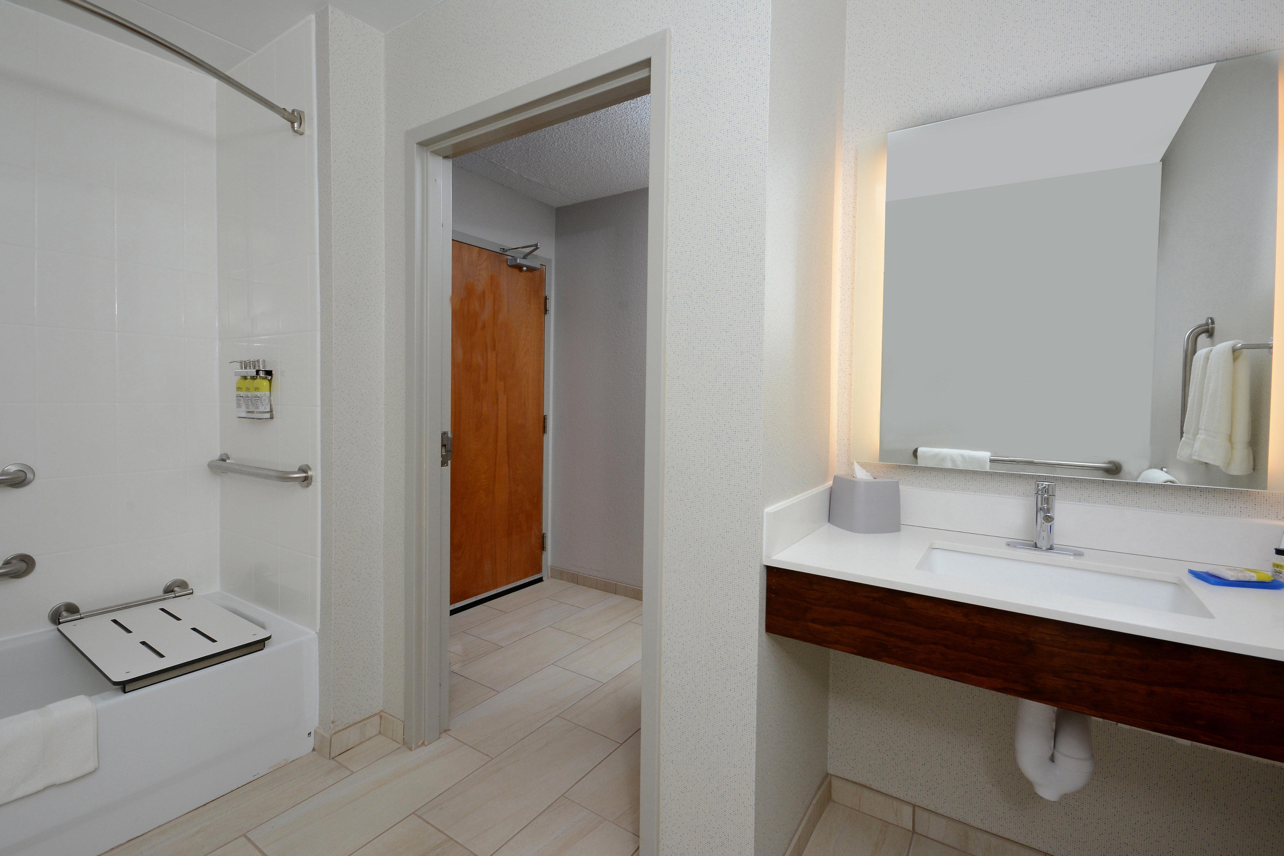 Holiday Inn Express Danville By Ihg Bagian luar foto