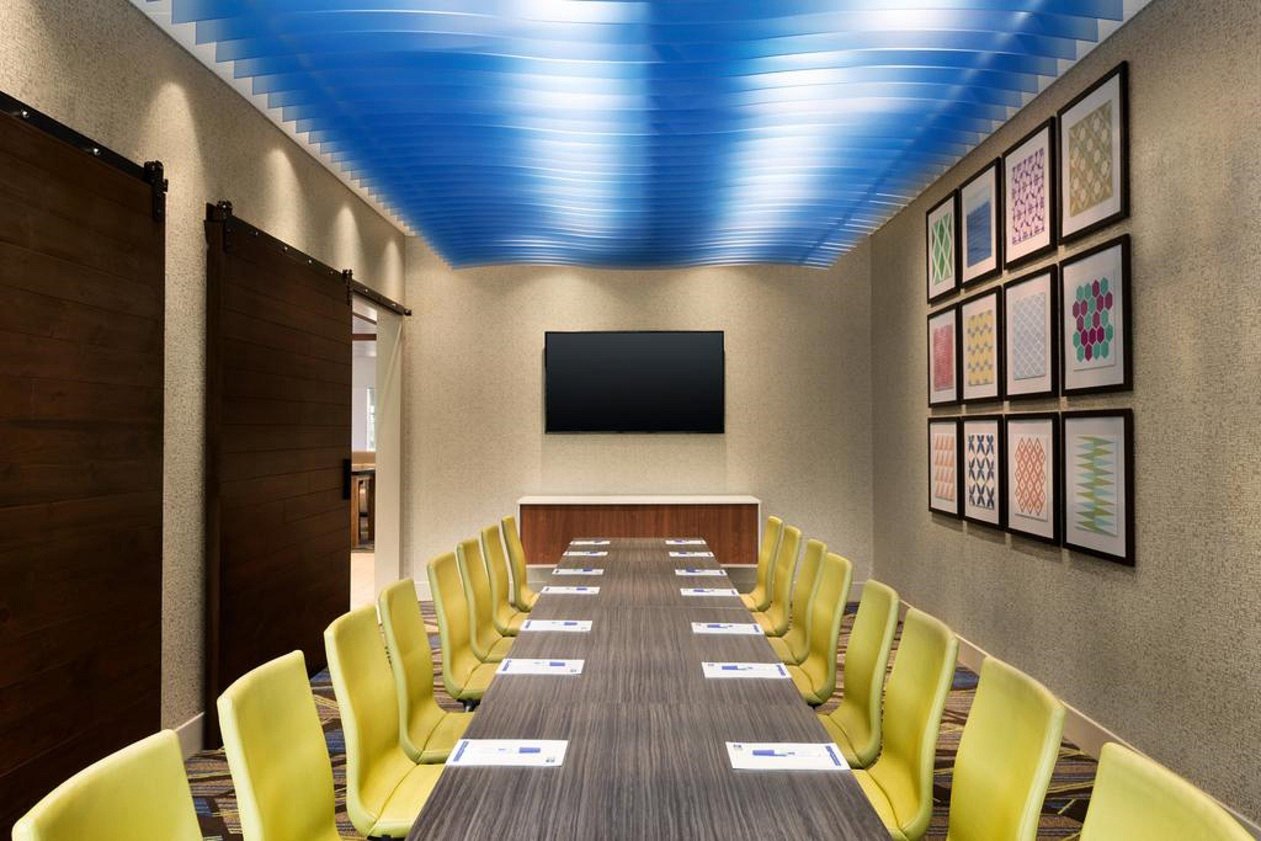 Holiday Inn Express Danville By Ihg Bagian luar foto