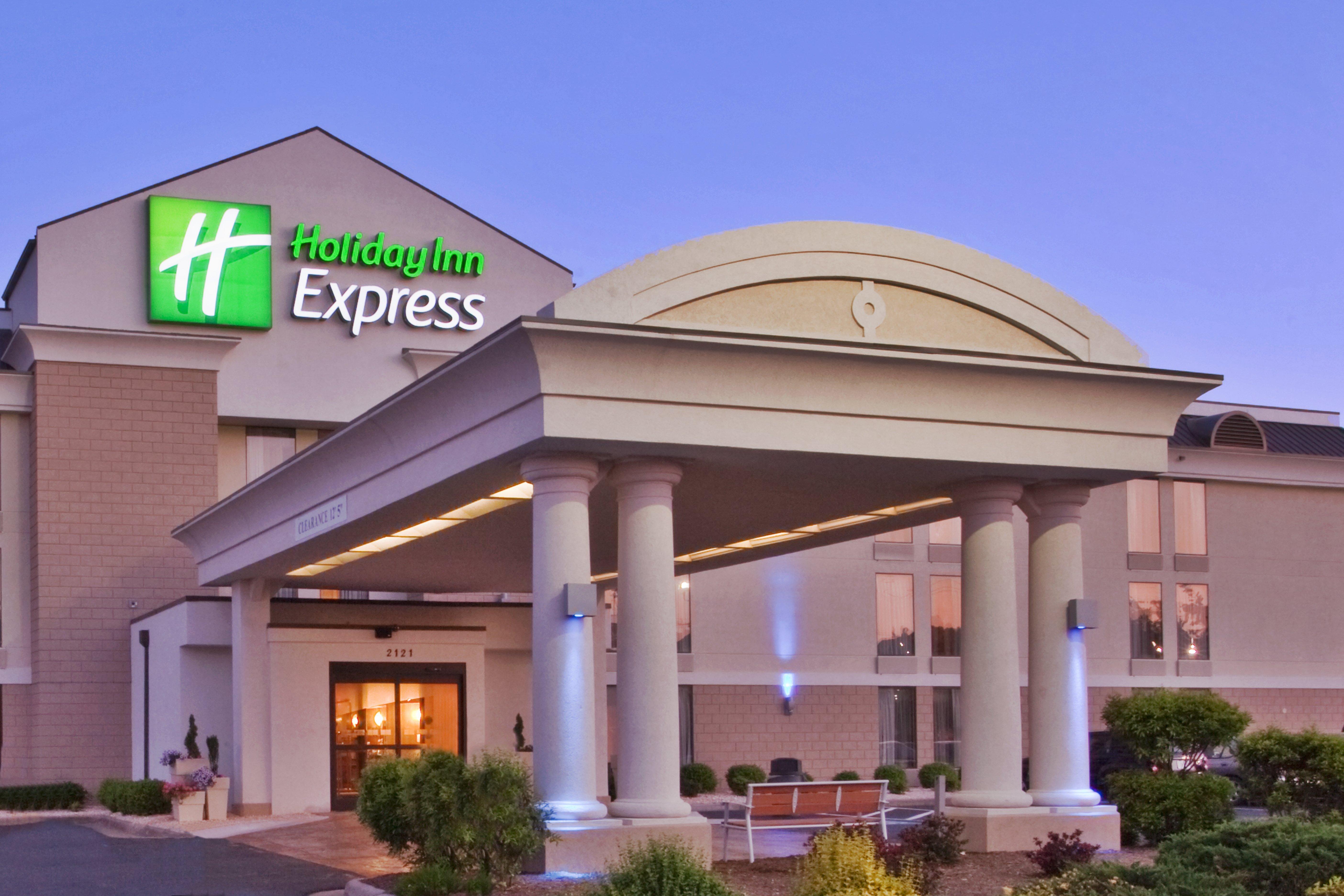 Holiday Inn Express Danville By Ihg Bagian luar foto