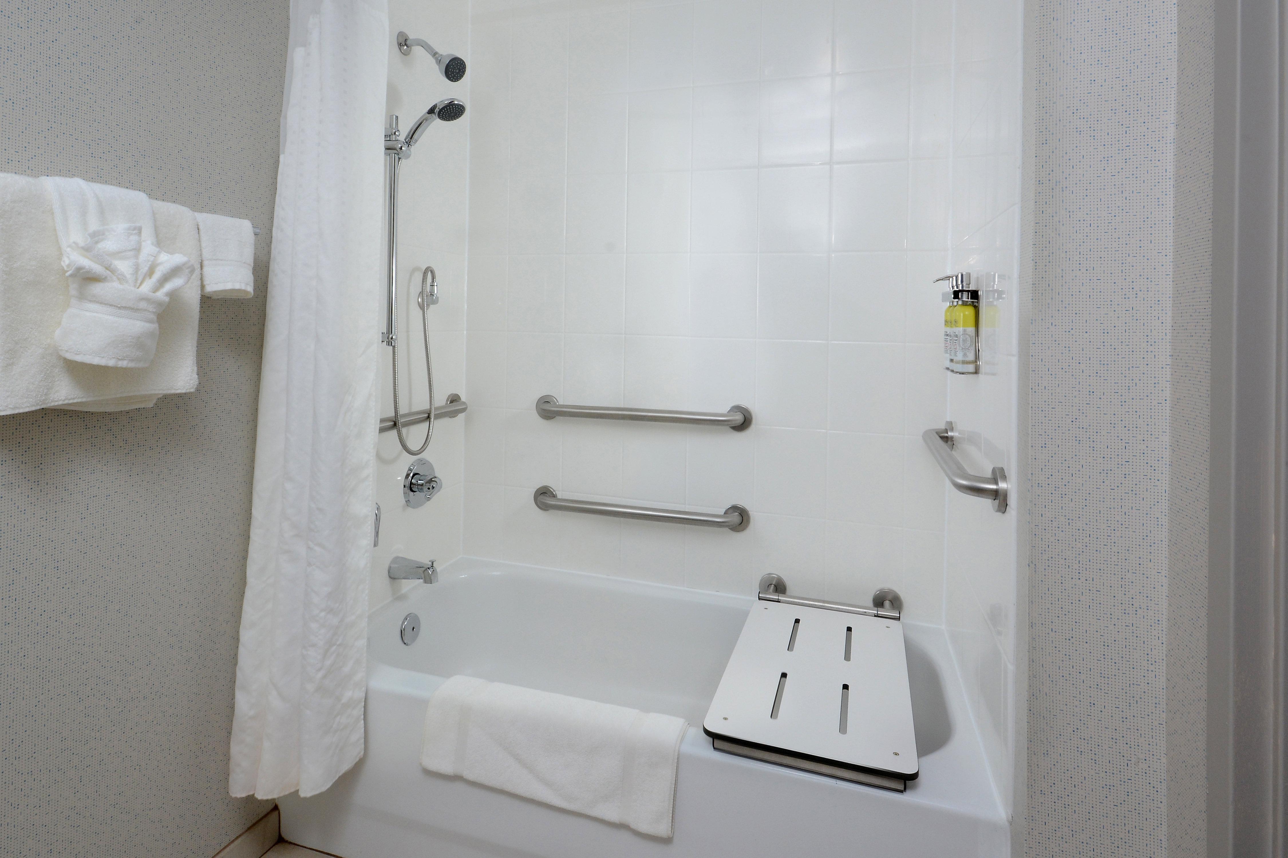 Holiday Inn Express Danville By Ihg Bagian luar foto