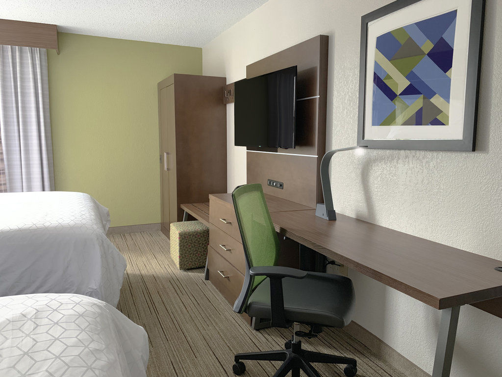 Holiday Inn Express Danville By Ihg Bagian luar foto